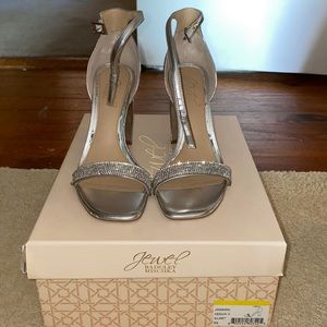 Jewel Badgley Mischka heels size 6 1/2